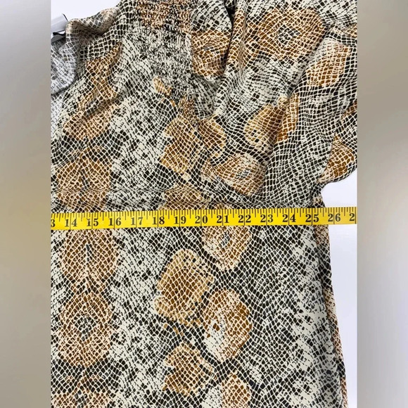 Ava & VIV Women's Plus Size Long Sleeve V-Neck Snake Skin Popover Blouse  Sz X - Picture 10 of 16